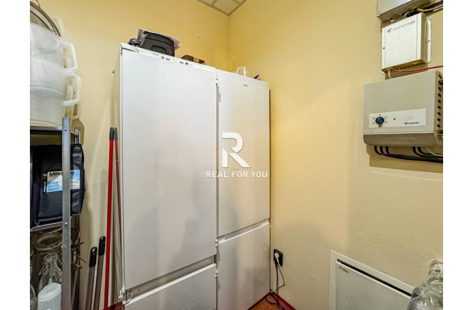 Na predaj: Zabehnutý kávový bar „na kľúč“ v centre Bratislavy, Dunajská 12