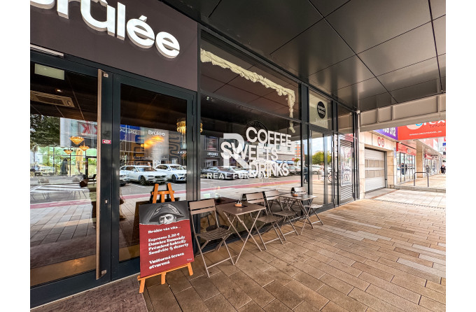 Na predaj: Zabehnutý kávový bar „na kľúč“ v centre Bratislavy, Dunajská 12