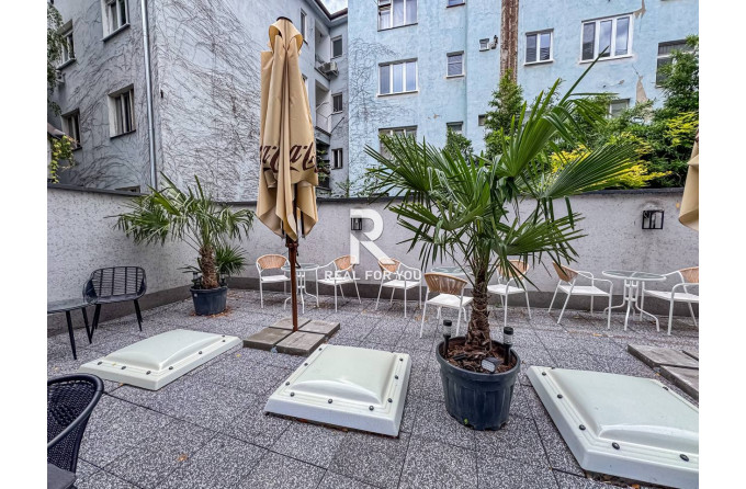 Na predaj: Zabehnutý kávový bar „na kľúč“ v centre Bratislavy, Dunajská 12