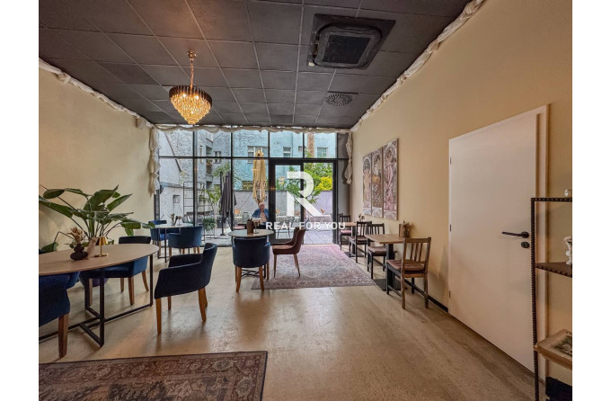 Na predaj: Zabehnutý kávový bar „na kľúč“ v centre Bratislavy, Dunajská 12