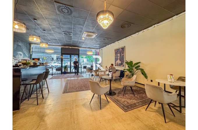 Na predaj: Zabehnutý kávový bar „na kľúč“ v centre Bratislavy, Dunajská 12