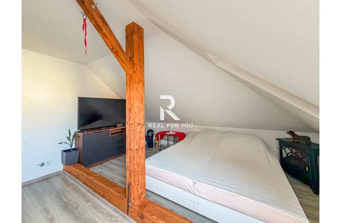 Na predaj sa ponúka priestranný a multifunkčný rodinný dom v Senci