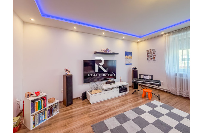 Na predaj sa ponúka priestranný a multifunkčný rodinný dom v Senci